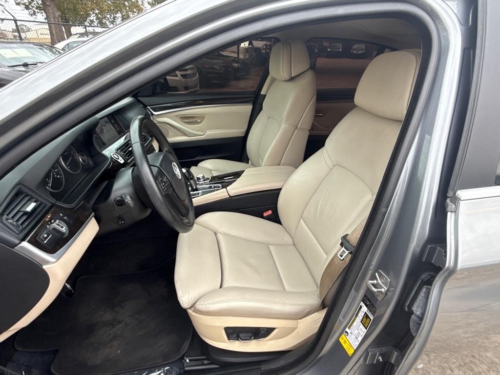 BMW 5 Series 4dr Sdn 535i RWD 2012