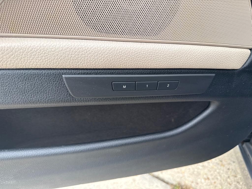 BMW 5 Series 4dr Sdn 535i RWD 2012