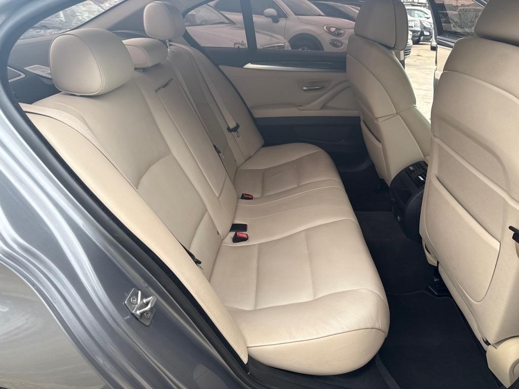 BMW 5 Series 4dr Sdn 535i RWD 2012