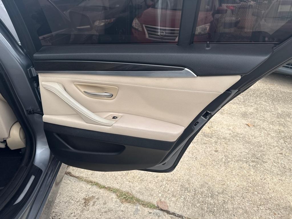 BMW 5 Series 4dr Sdn 535i RWD 2012