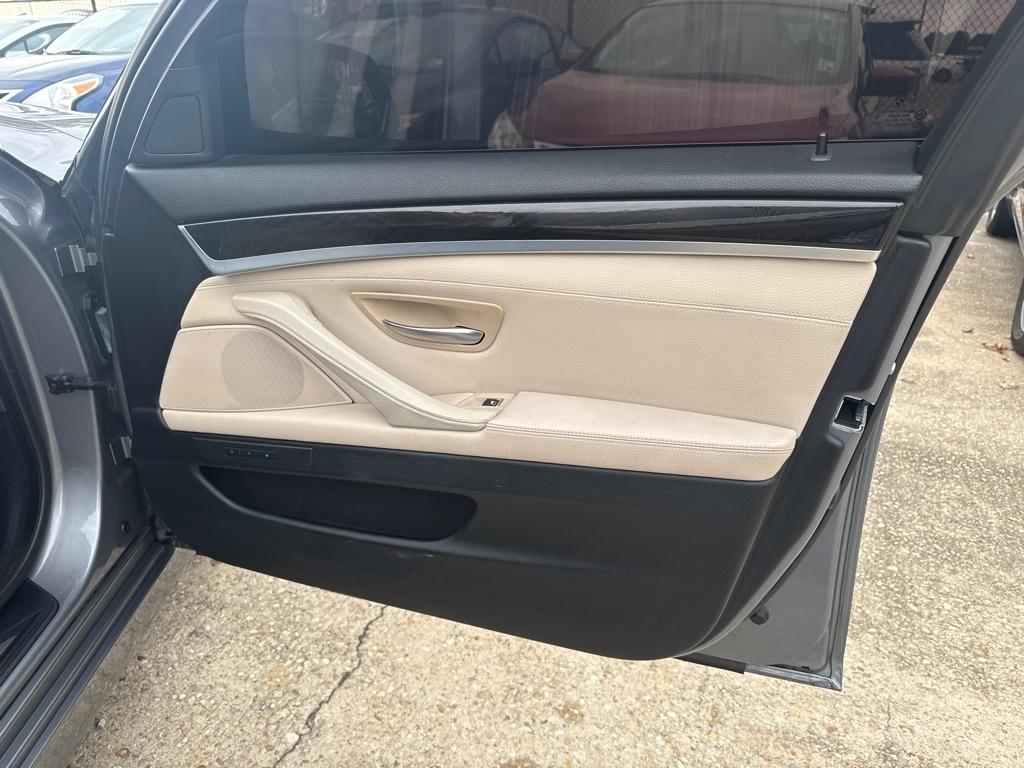 BMW 5 Series 4dr Sdn 535i RWD 2012