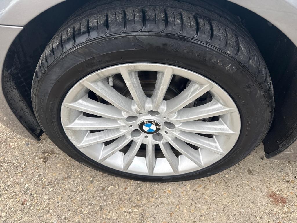 BMW 5 Series 4dr Sdn 535i RWD 2012