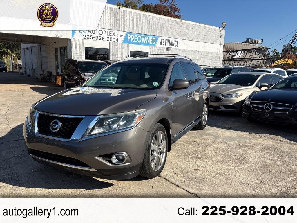 2014 Nissan Pathfinder Platinum 2WD's photo