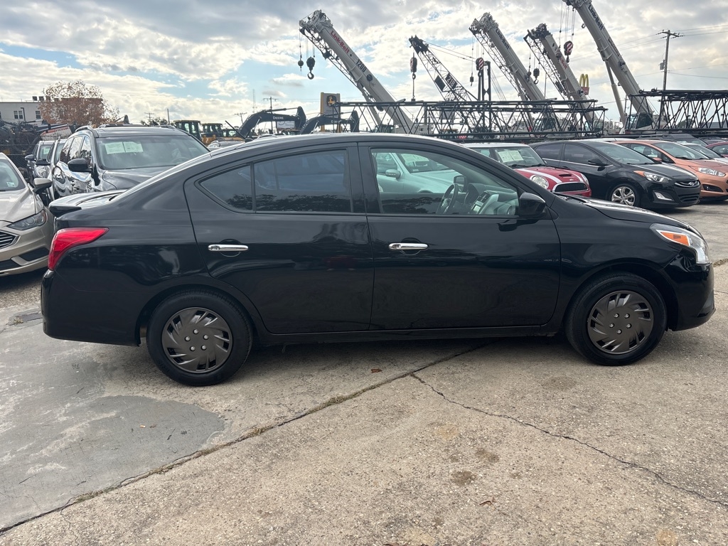 Nissan Versa Sedan SV CVT 2019