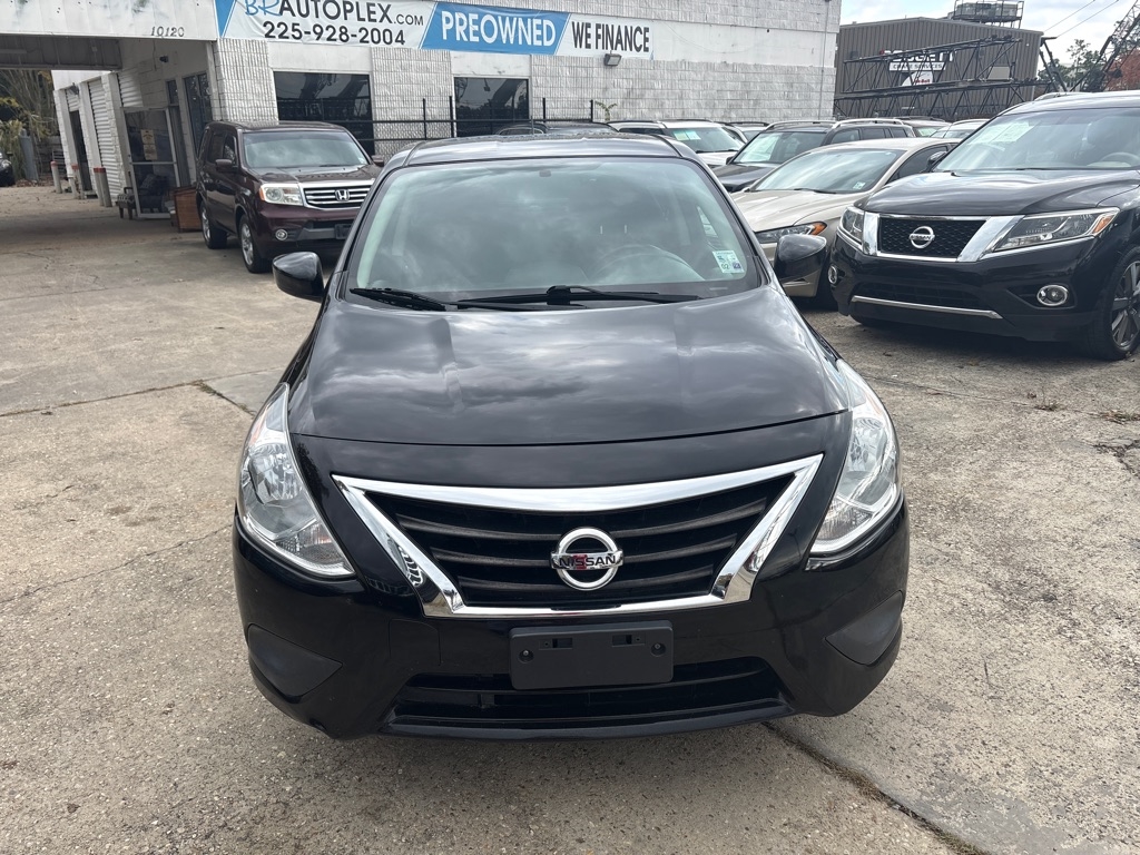 Nissan Versa Sedan SV CVT 2019