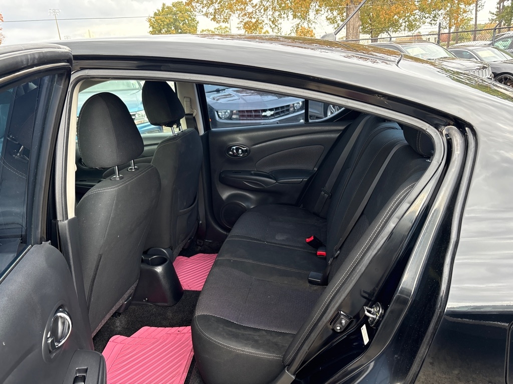 Nissan Versa Sedan SV CVT 2019
