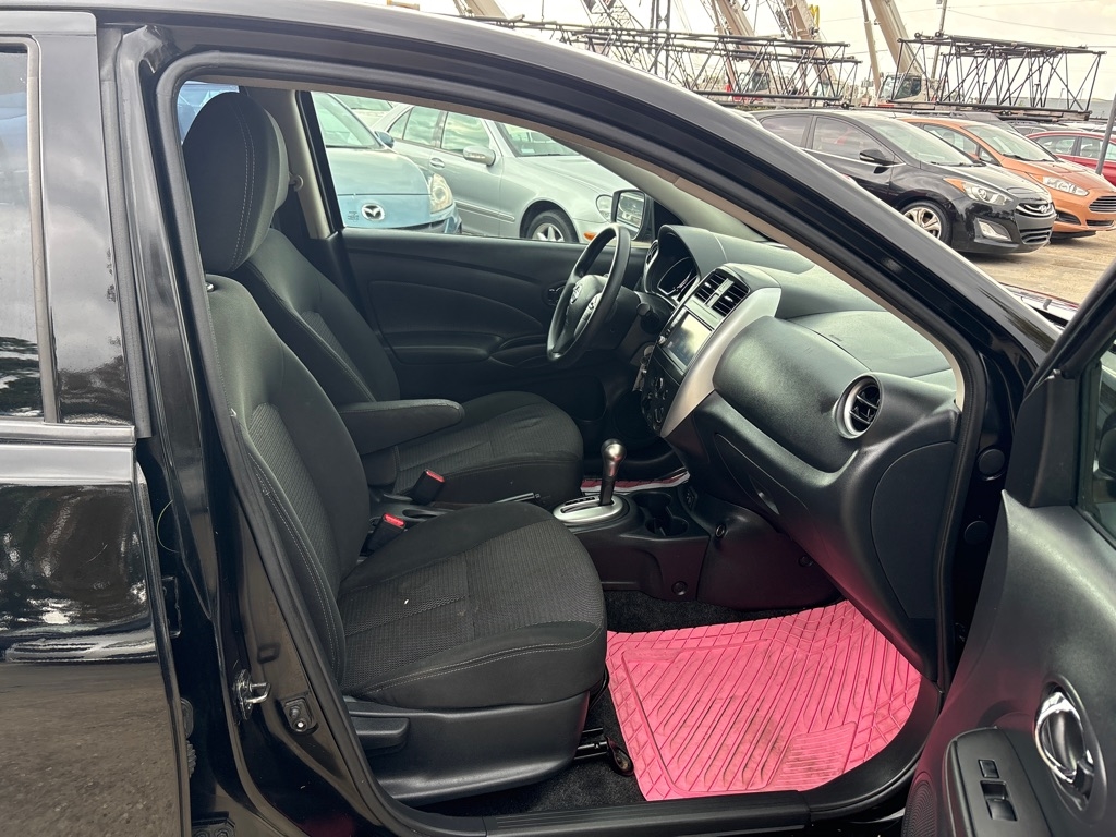 Nissan Versa Sedan SV CVT 2019