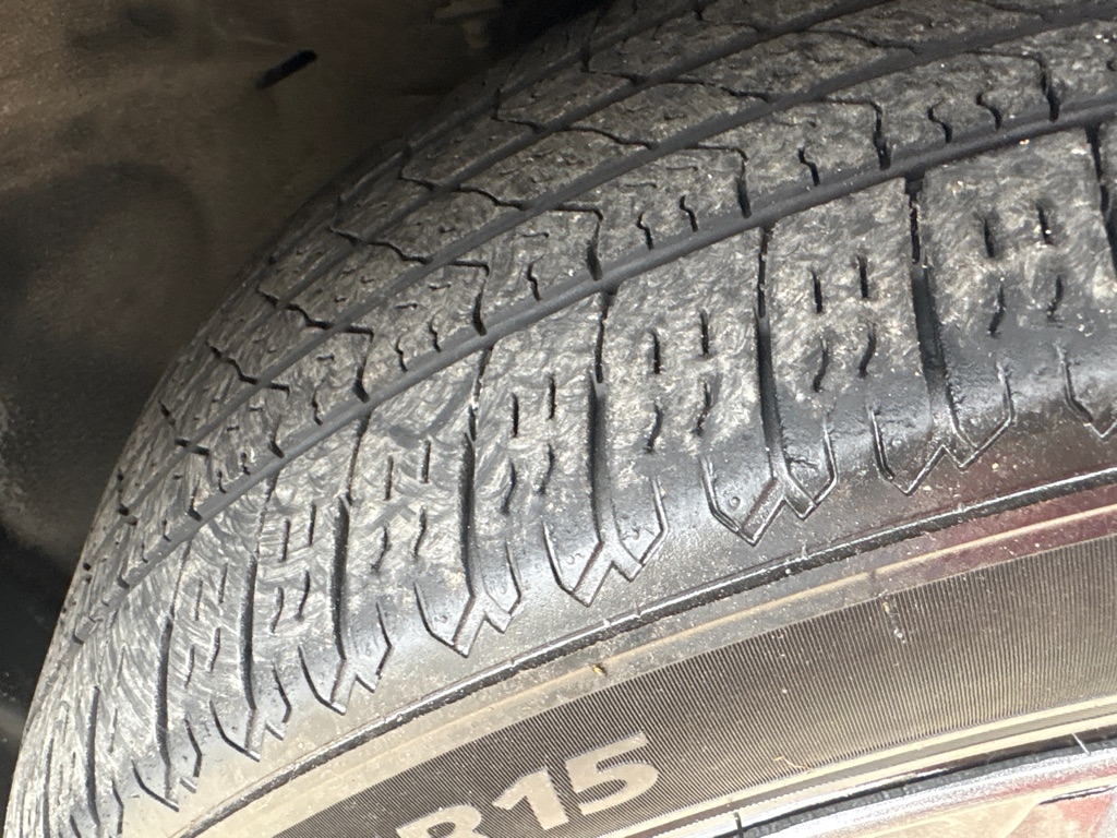 Nissan Versa Sedan SV CVT 2019