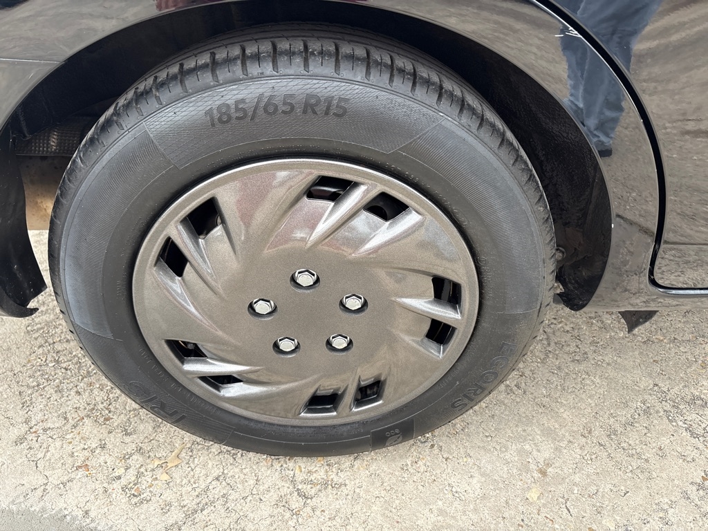 Nissan Versa Sedan SV CVT 2019