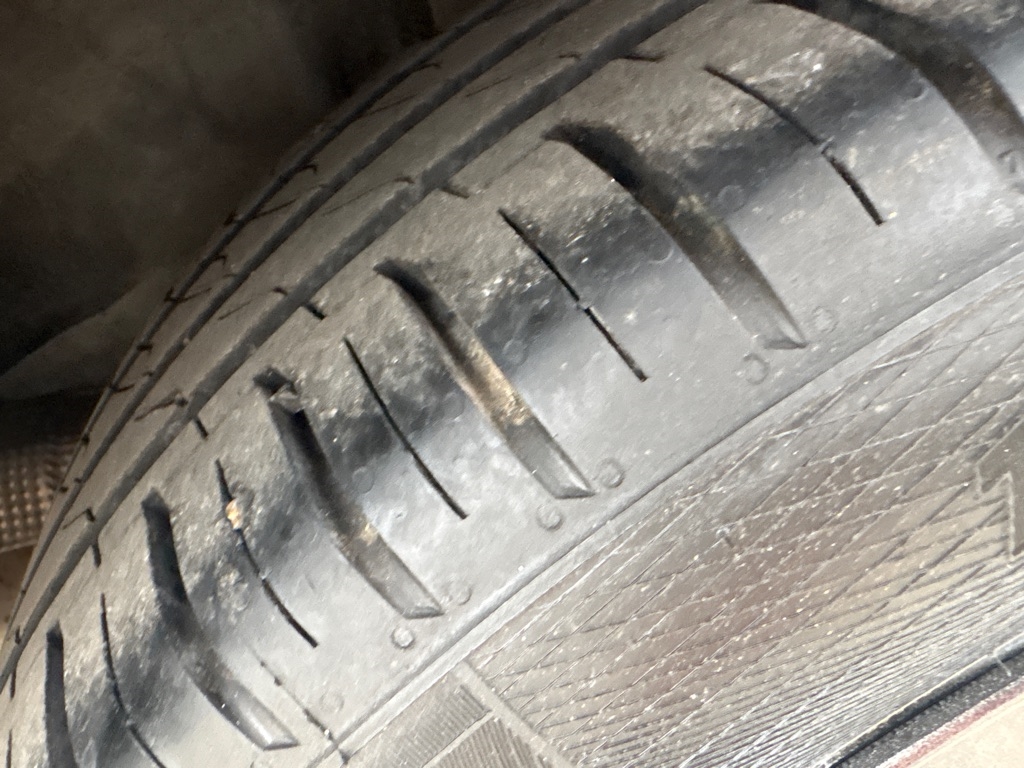 Nissan Versa Sedan SV CVT 2019