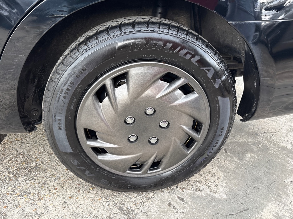 Nissan Versa Sedan SV CVT 2019