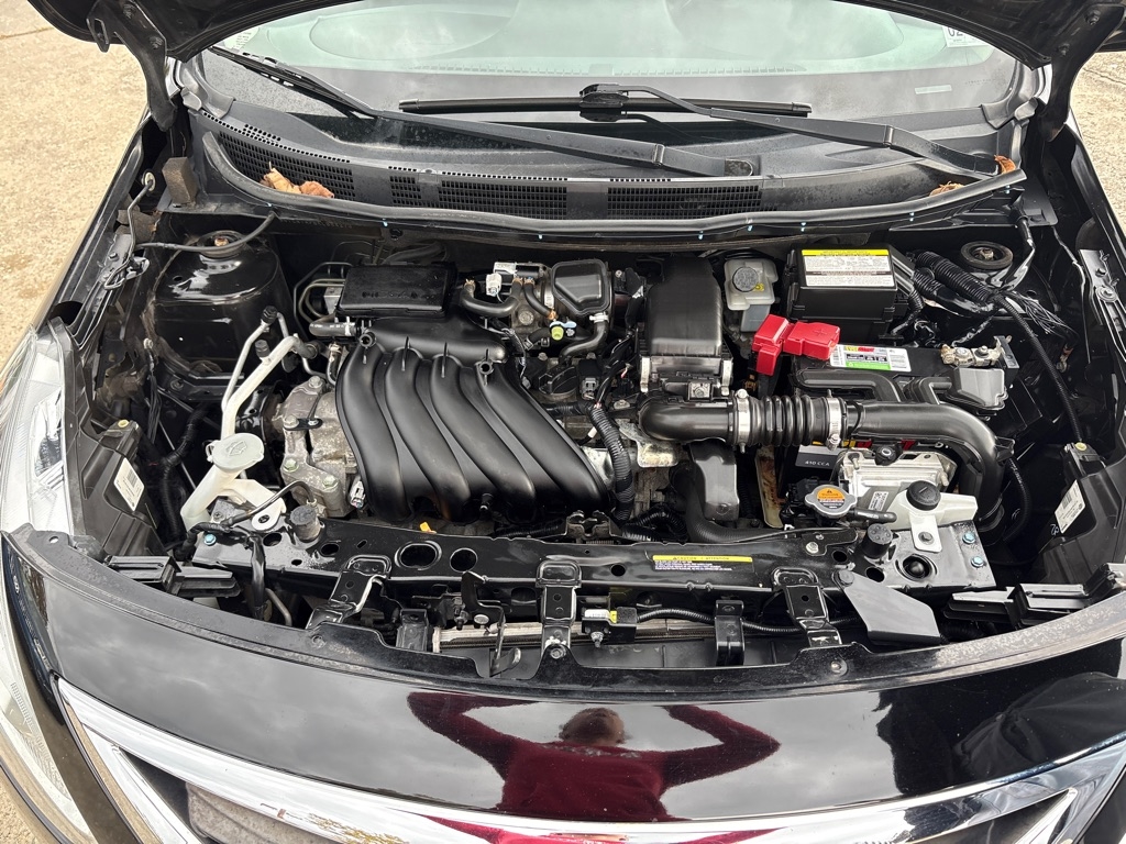 Nissan Versa Sedan SV CVT 2019