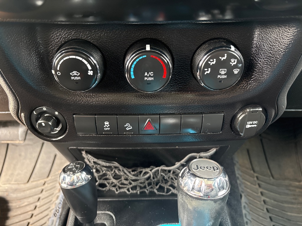 Jeep Wrangler 4WD 2dr Sport 2011