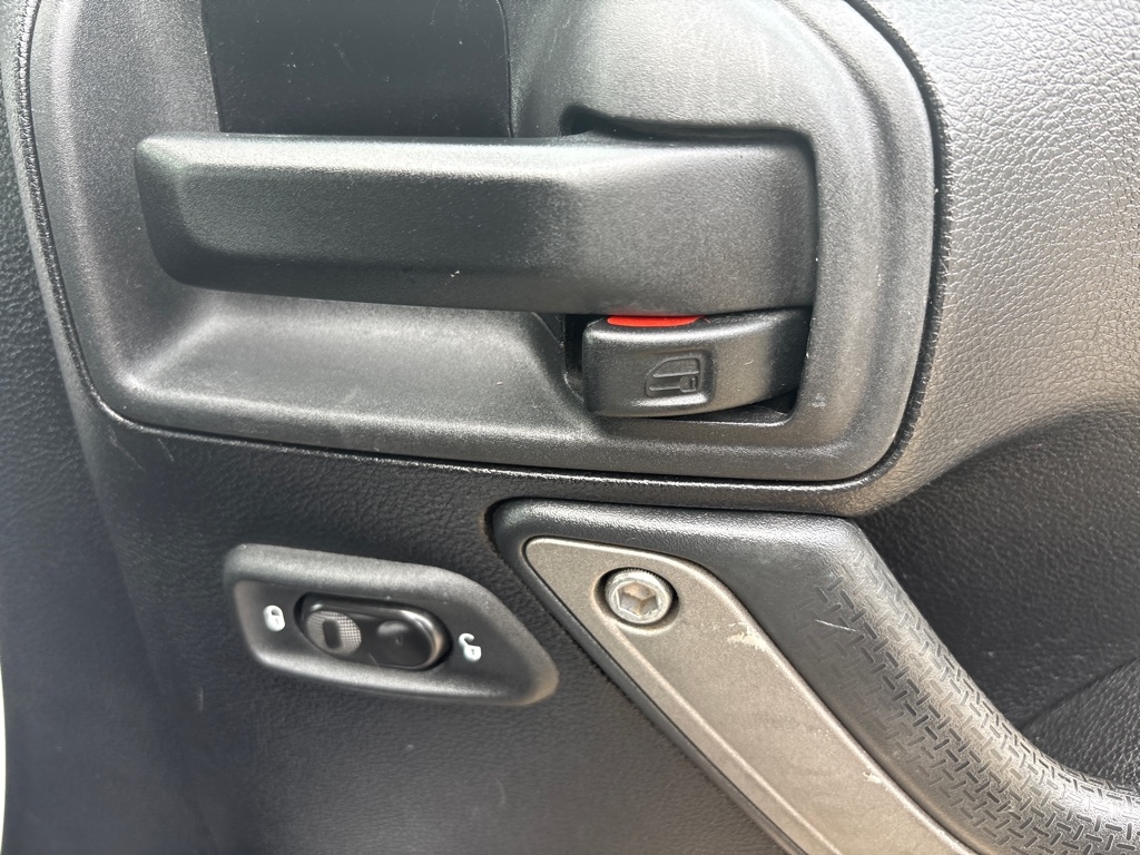 Jeep Wrangler 4WD 2dr Sport 2011