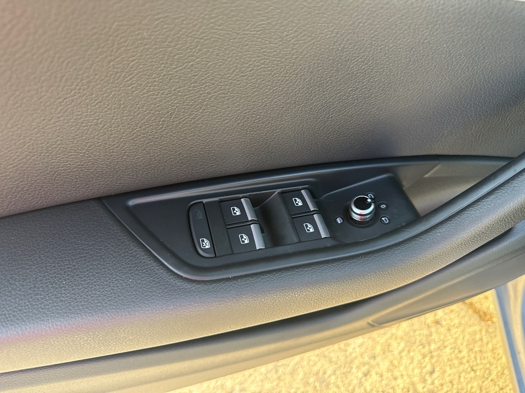 Audi A4 2.0 TFSI Auto Premium quattro AWD 2017