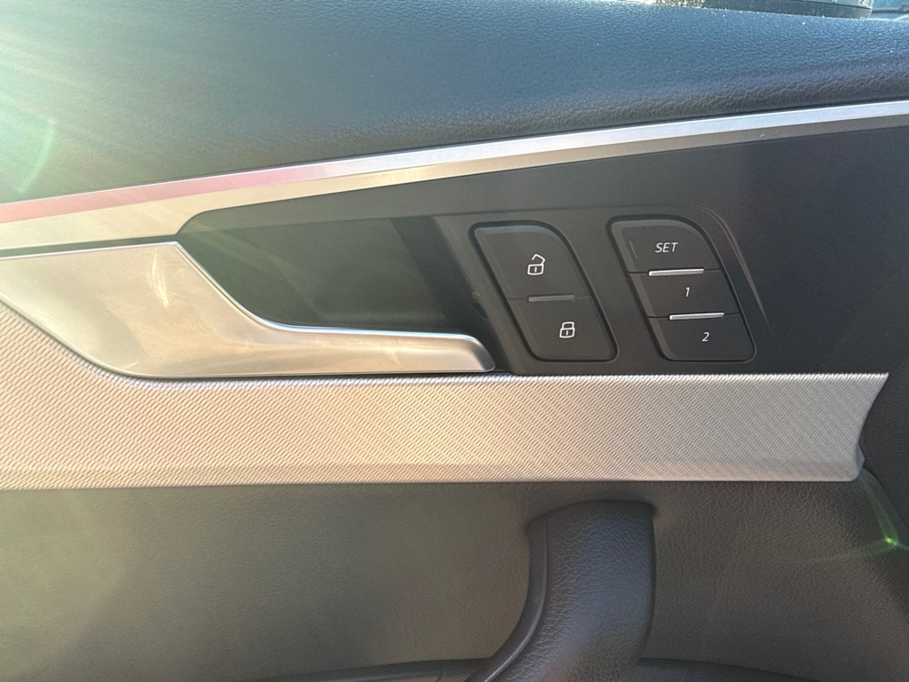 Audi A4 2.0 TFSI Auto Premium quattro AWD 2017