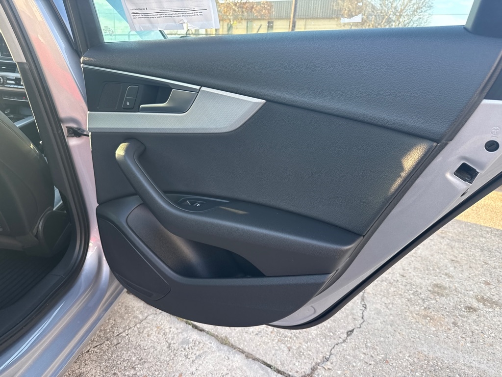 Audi A4 2.0 TFSI Auto Premium quattro AWD 2017