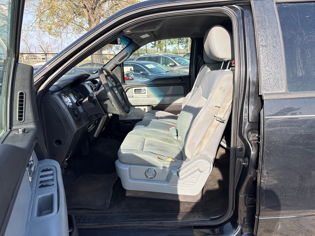Ford F-150 2WD SuperCrew 145" XL 2011