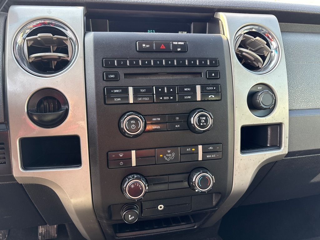 Ford F-150 2WD SuperCrew 145" XL 2011