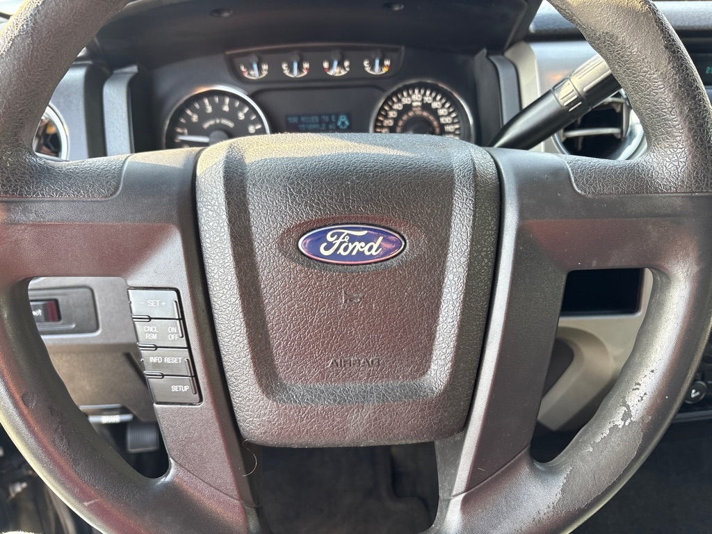 Ford F-150 2WD SuperCrew 145" XL 2011