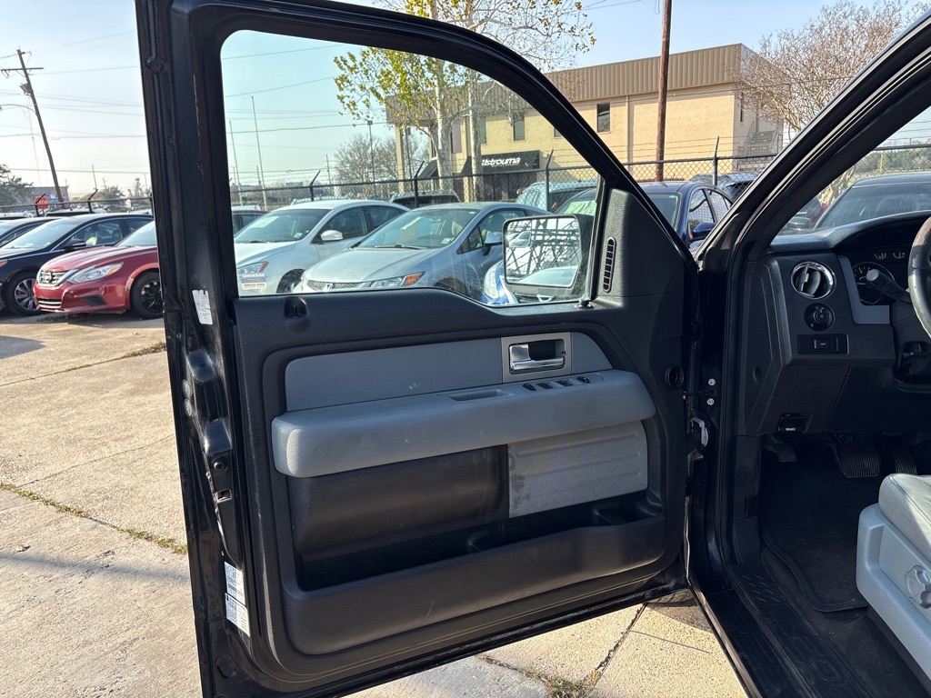 Ford F-150 2WD SuperCrew 145" XL 2011