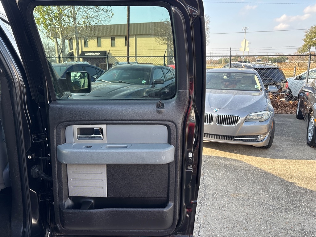 Ford F-150 2WD SuperCrew 145" XL 2011