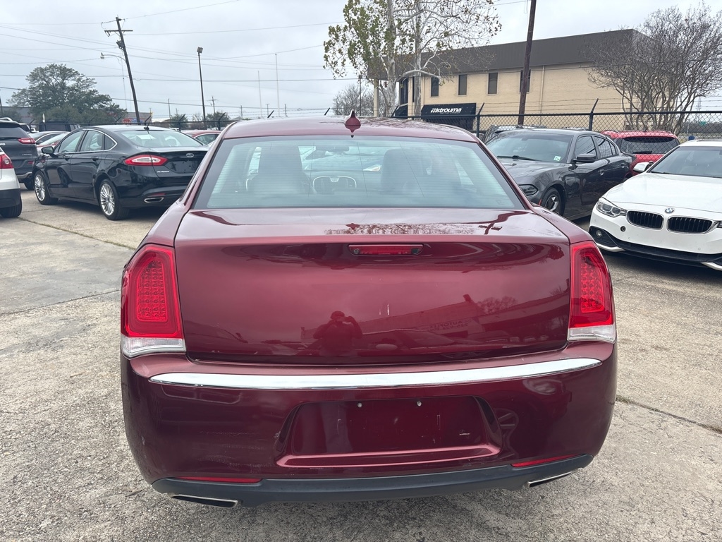 Chrysler 300 4dr Sdn Limited AWD 2015