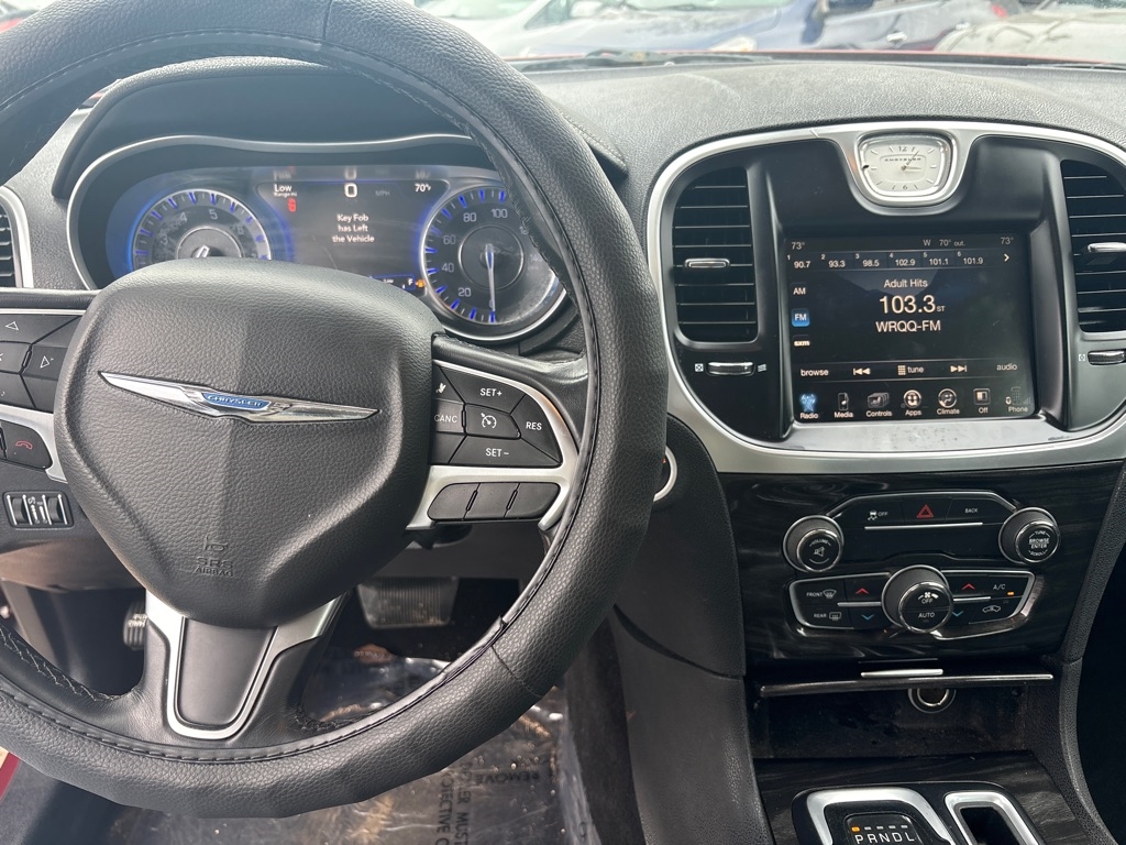 Chrysler 300 4dr Sdn Limited AWD 2015