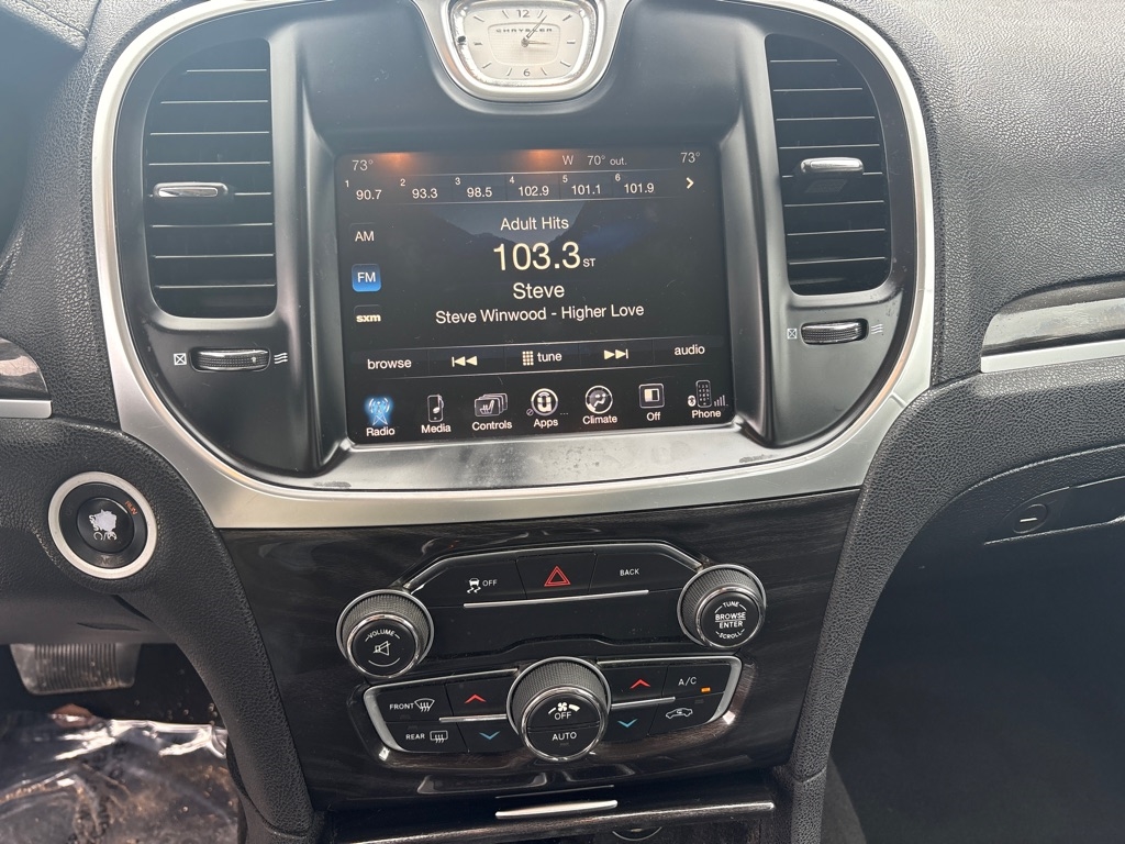 Chrysler 300 4dr Sdn Limited AWD 2015