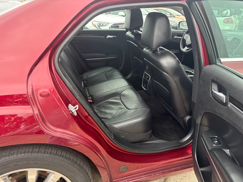 Chrysler 300 4dr Sdn Limited AWD 2015