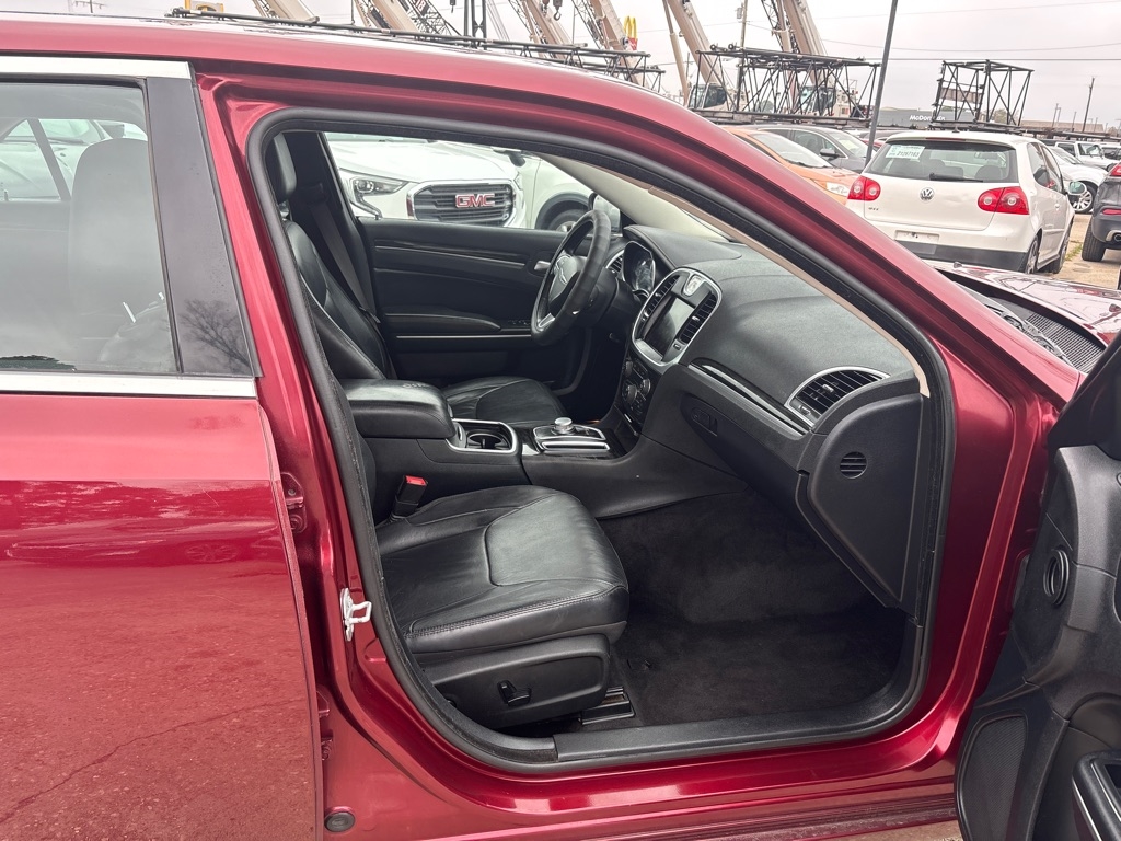 Chrysler 300 4dr Sdn Limited AWD 2015