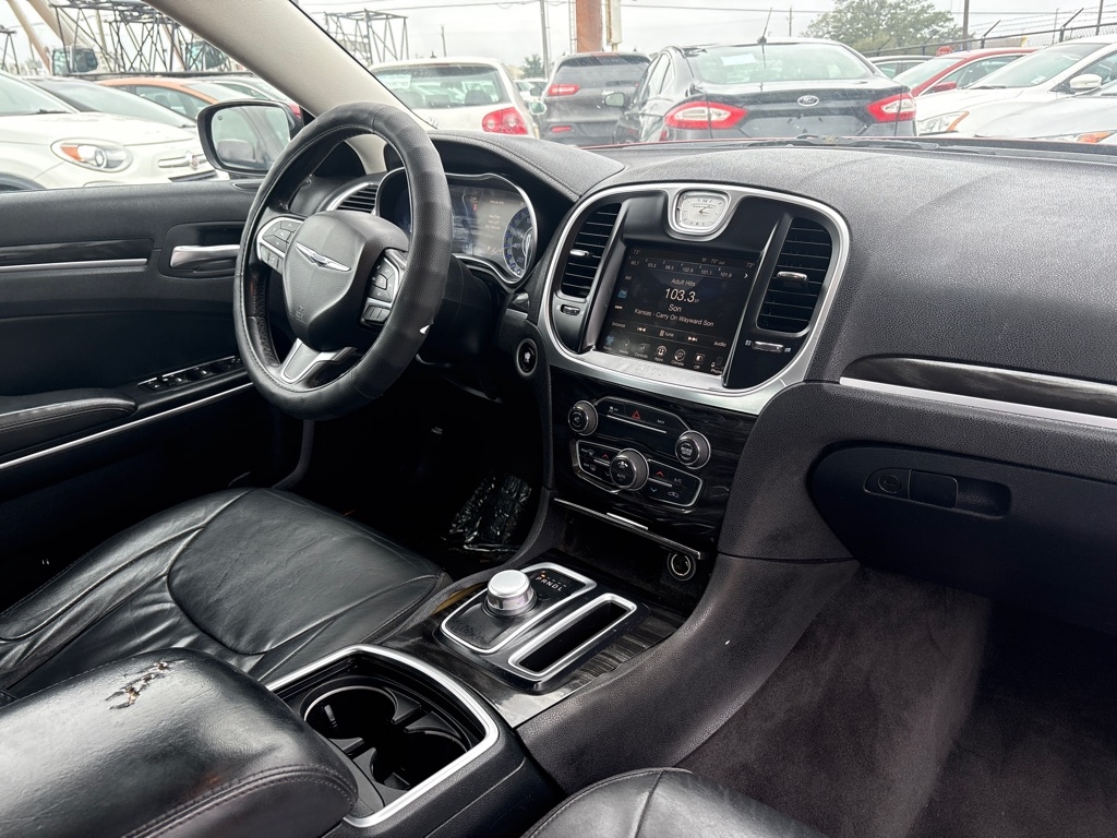 Chrysler 300 4dr Sdn Limited AWD 2015