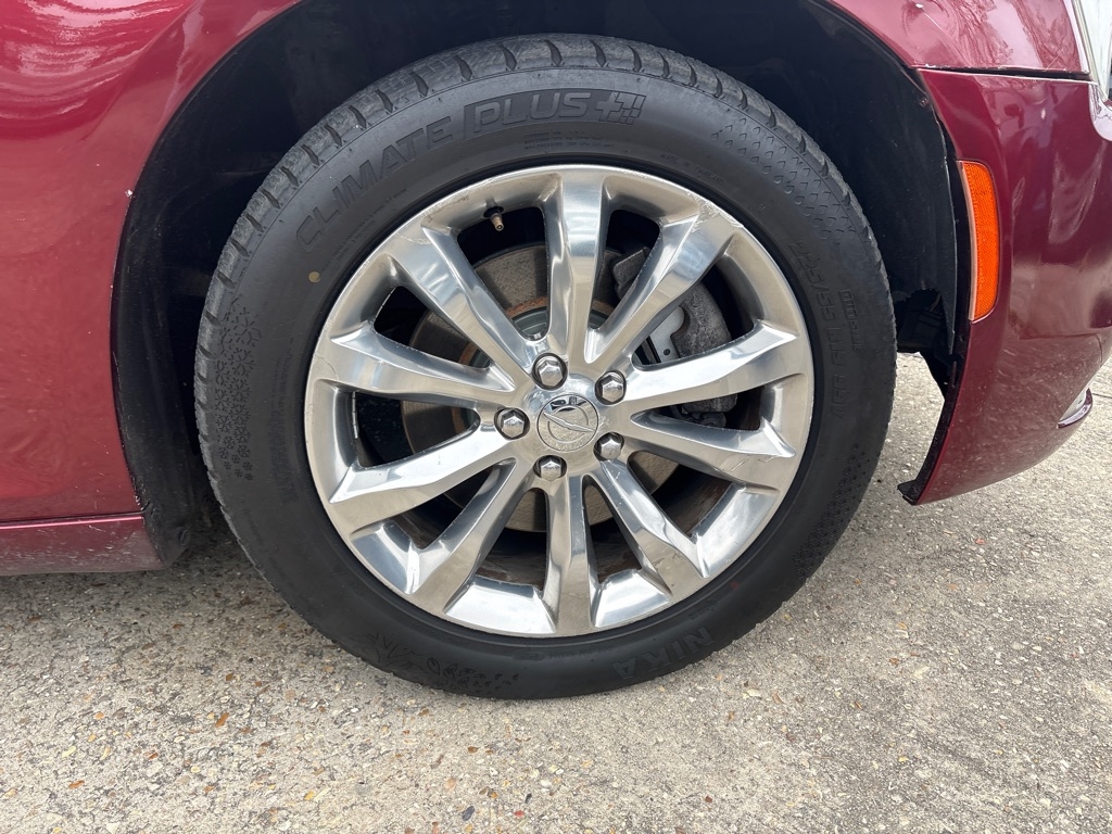 Chrysler 300 4dr Sdn Limited AWD 2015