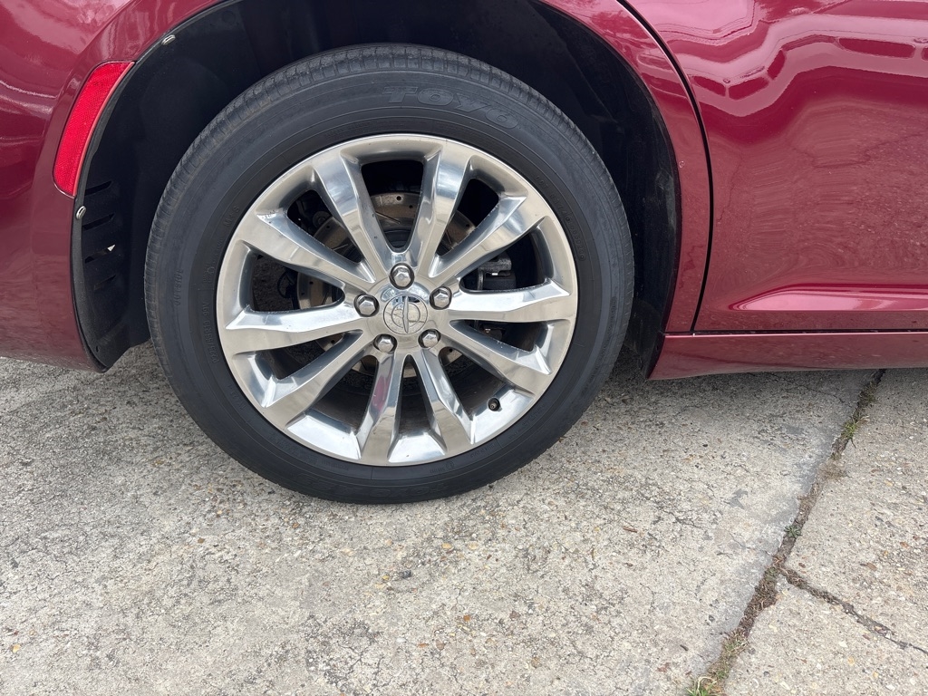 Chrysler 300 4dr Sdn Limited AWD 2015