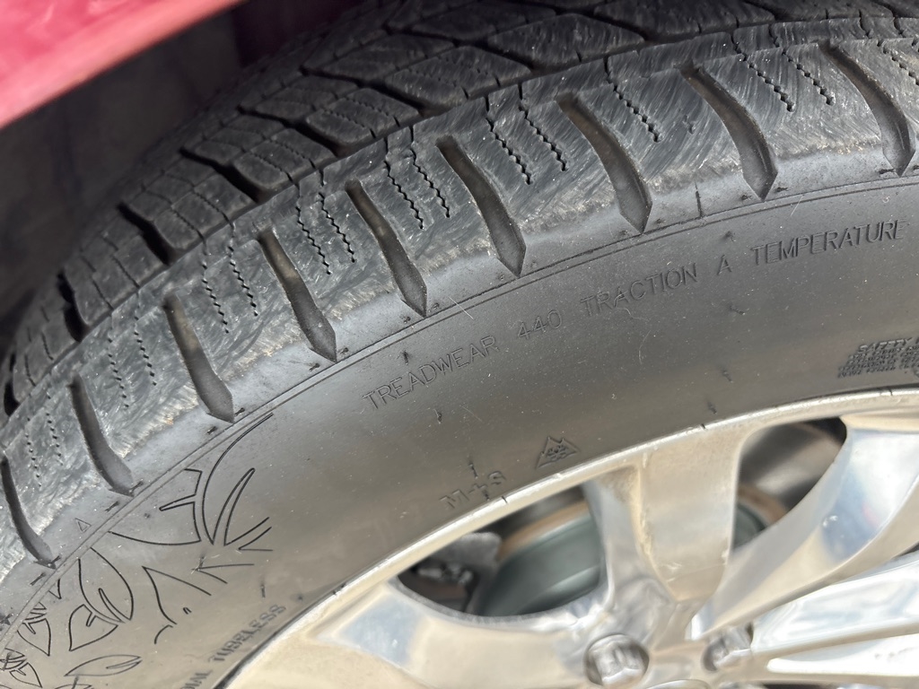 Chrysler 300 4dr Sdn Limited AWD 2015