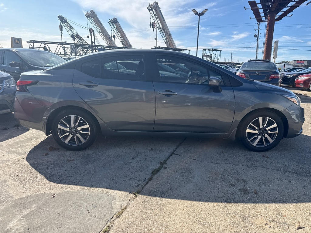 Nissan Versa SV CVT 2020