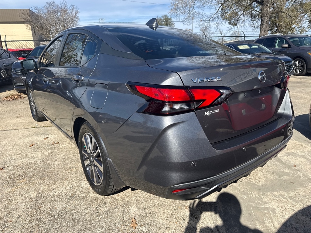 Nissan Versa SV CVT 2020