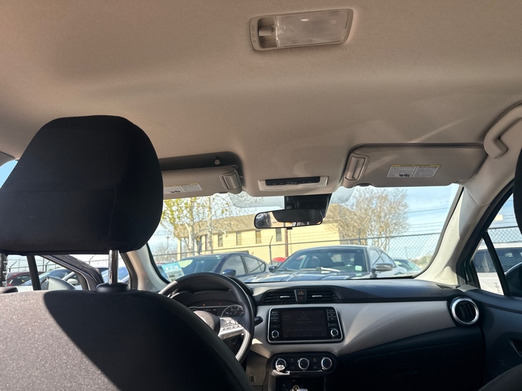 Nissan Versa SV CVT 2020