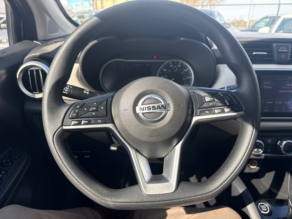 Nissan Versa SV CVT 2020