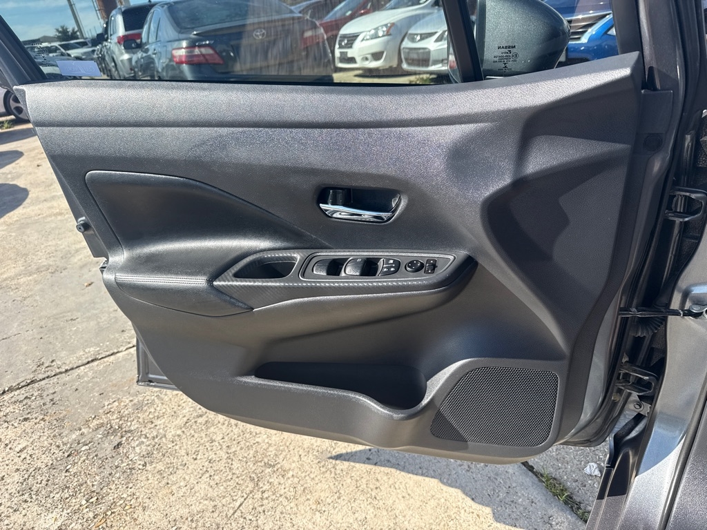 Nissan Versa SV CVT 2020