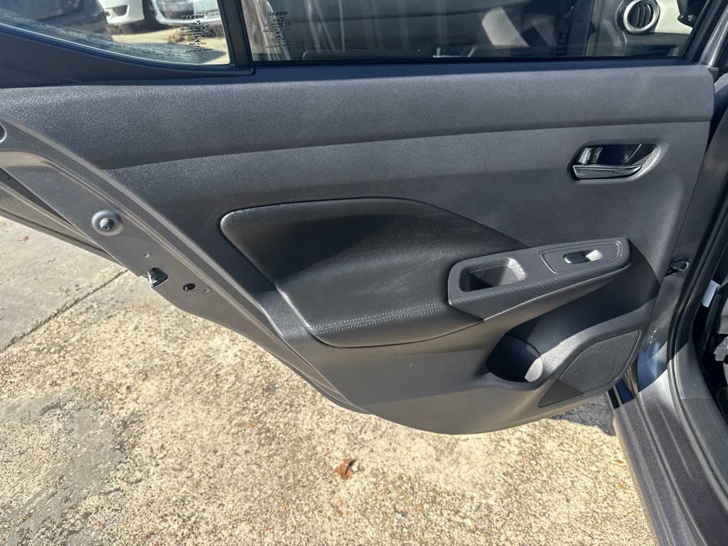 Nissan Versa SV CVT 2020