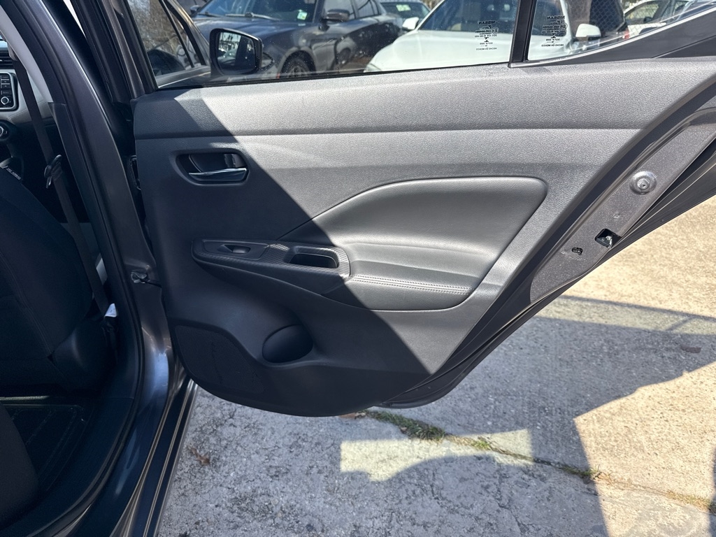 Nissan Versa SV CVT 2020