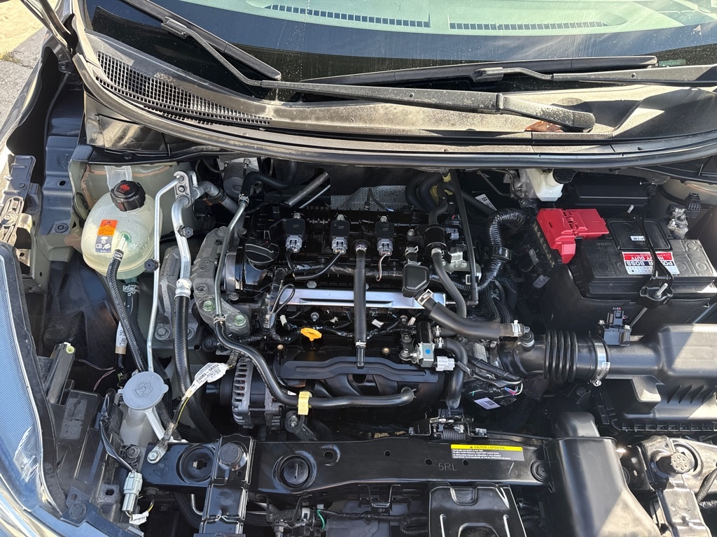 Nissan Versa SV CVT 2020