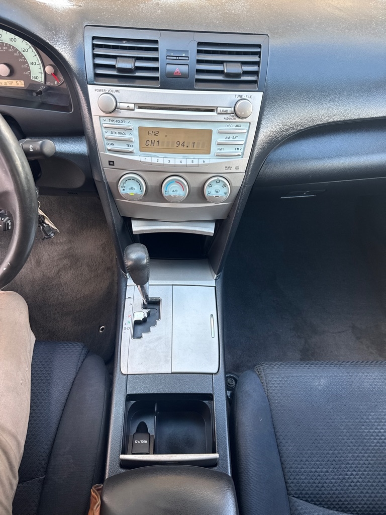 Toyota Camry 4dr Sdn V6 Auto XLE (Natl) 2009