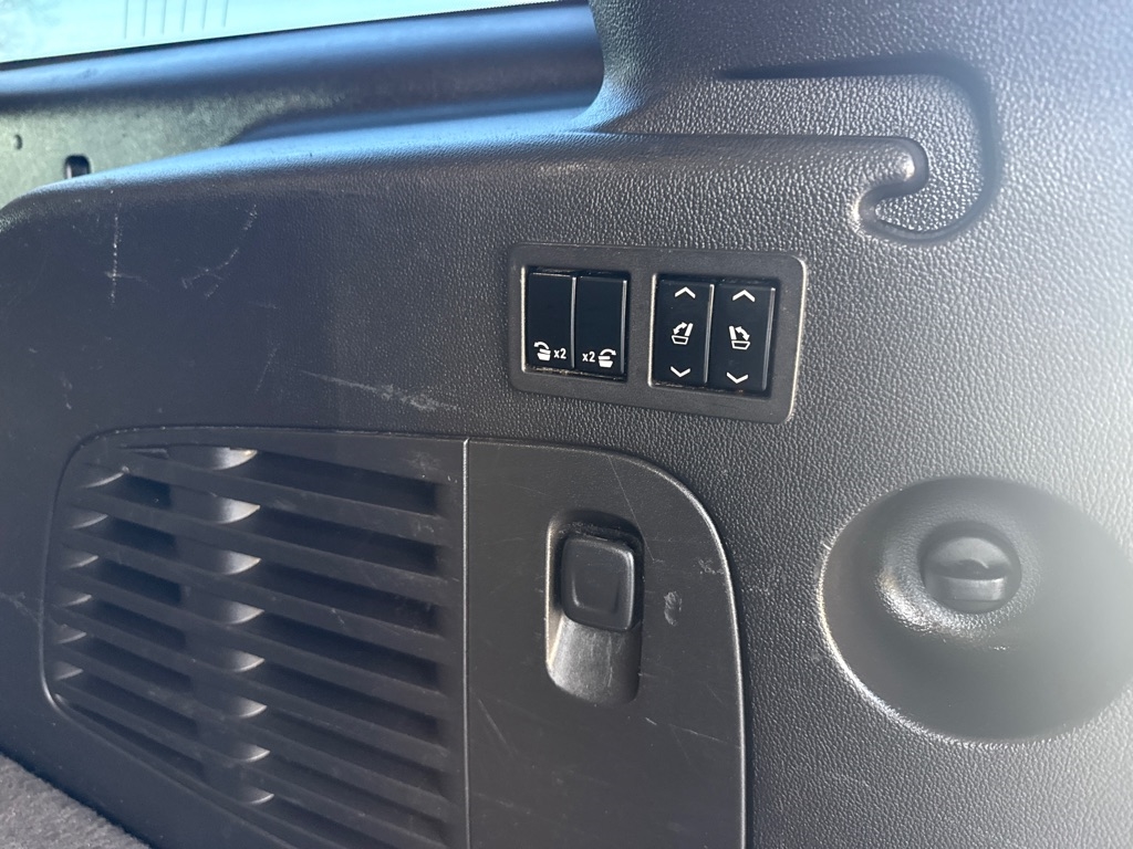 GMC Yukon XL 2WD 4dr Denali 2016