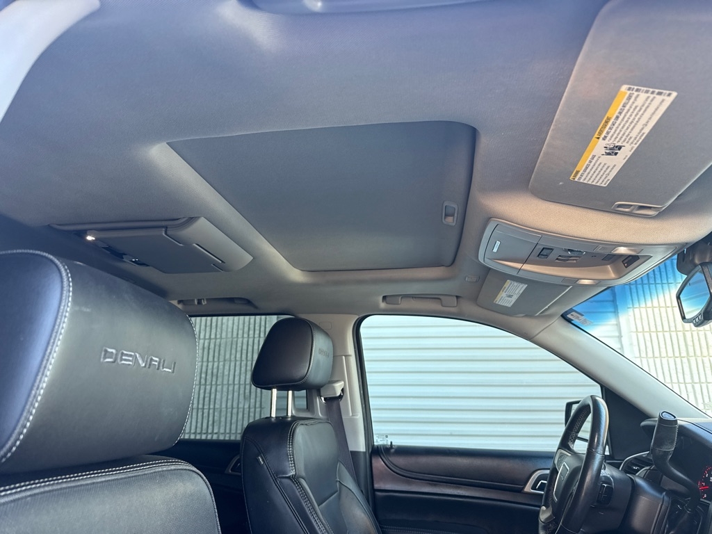 GMC Yukon XL 2WD 4dr Denali 2016