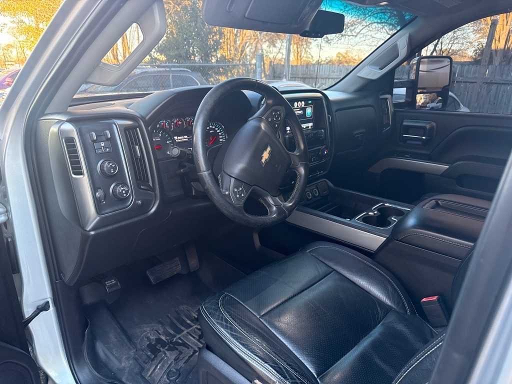 Chevrolet Silverado 2500HD 4WD Crew Cab 153.7" LT 2015