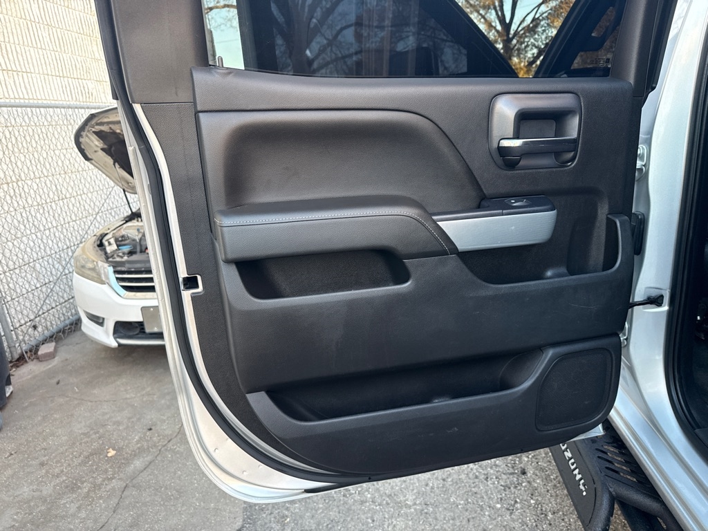 Chevrolet Silverado 2500HD 4WD Crew Cab 153.7" LT 2015