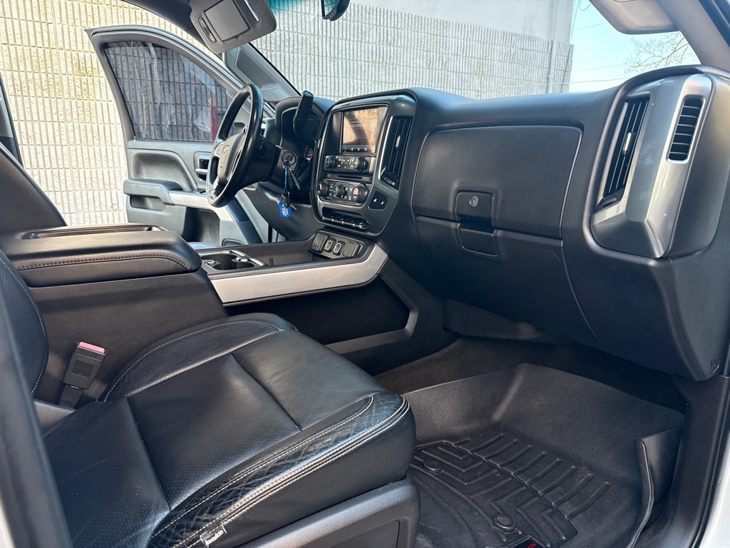 Chevrolet Silverado 2500HD 4WD Crew Cab 153.7" LT 2015