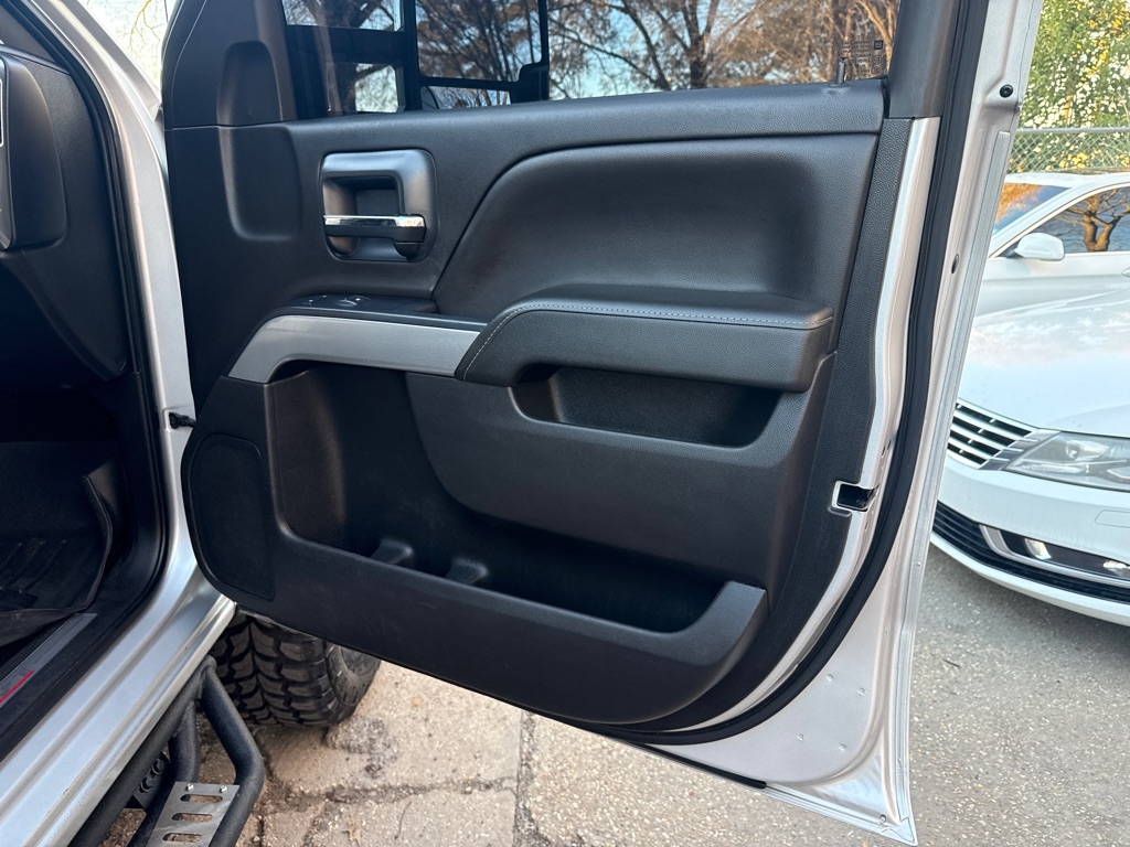 Chevrolet Silverado 2500HD 4WD Crew Cab 153.7" LT 2015